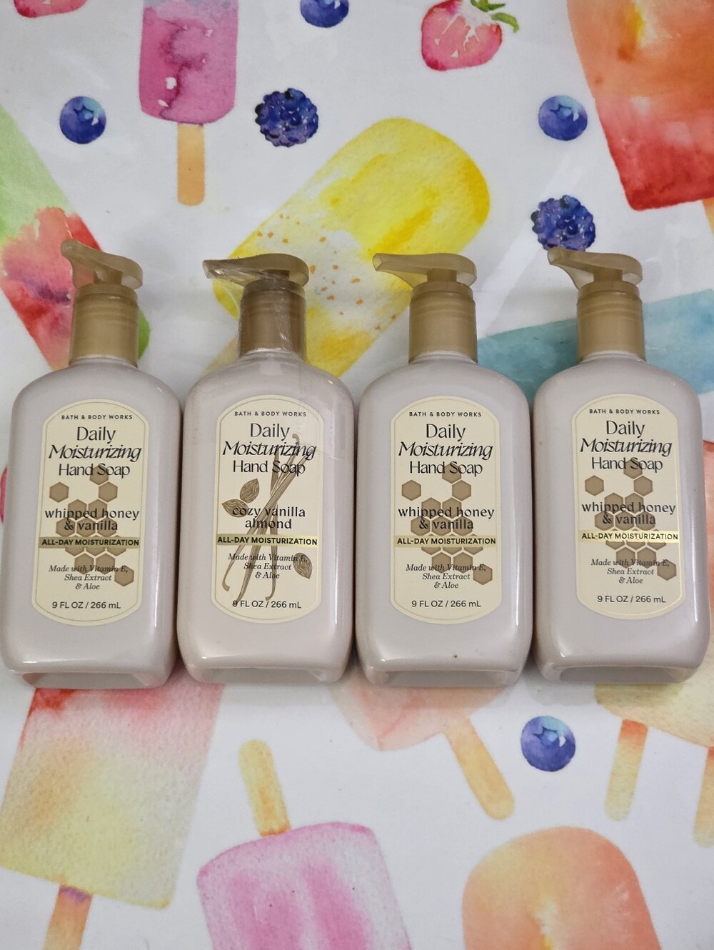 Bath & Body Works Daily Moisturizing Hand Soap - Whipped Honey & Vanilla 4 Pack